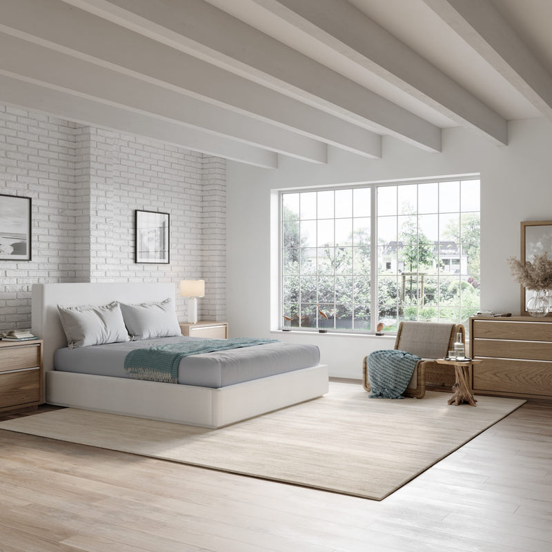 One Upholstered Footboard Storage Bed in Pearl