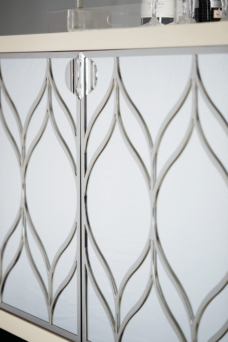 Calista Buffet Bernhardt