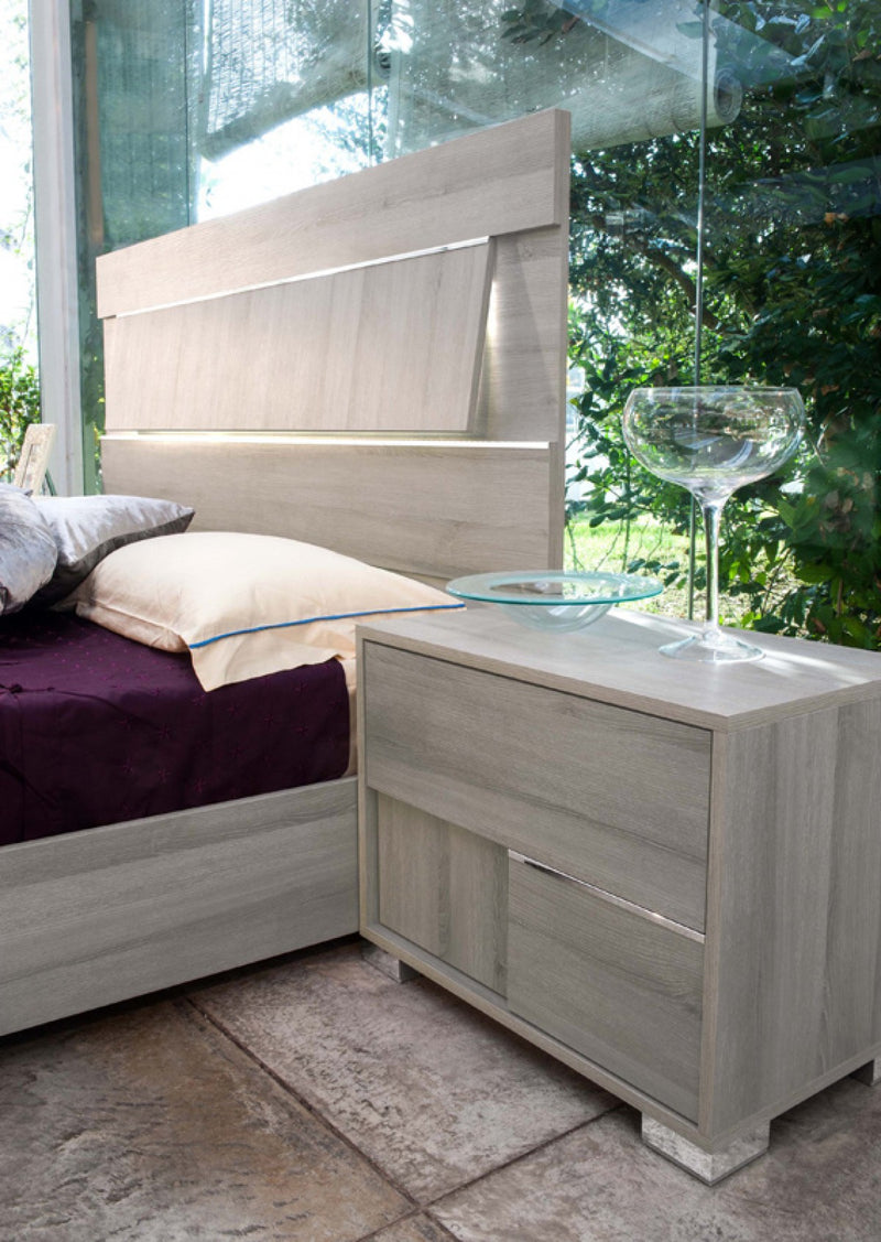 Modrest Ethan Italian Modern Grey Bedroom Set by Hollywood Glam