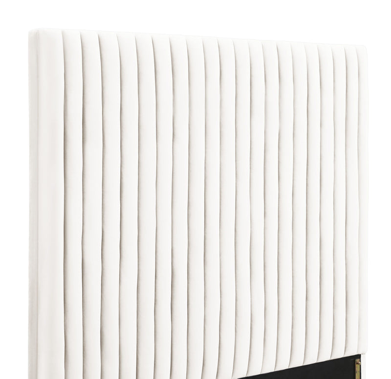 Arabelle Velvet Bed